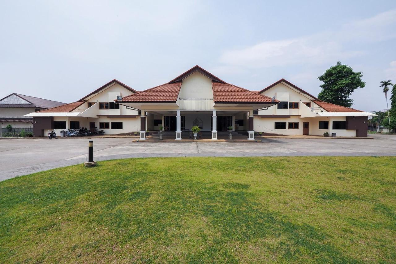 Oyo 859 Golden Land Hotel Chiang Rai Exterior foto